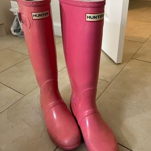 Pink hunter rain boots
